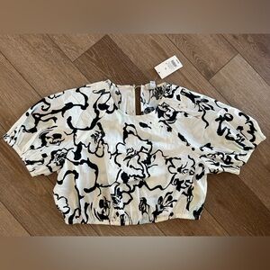 NWT a new day white/black print cropped top size M